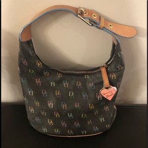 💥Dooney and Bourke mini bucket bag💥